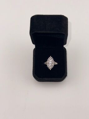 Vintage TRU-AU 14k White Gold Natural Diamond Cluster Ring